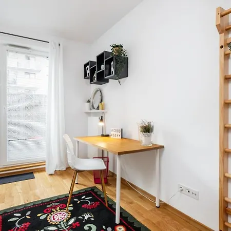 Modern 70m With Private Garden Metro Daire *