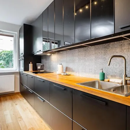 Modern 70m² With Private Garden Metro Apartmán Varšava