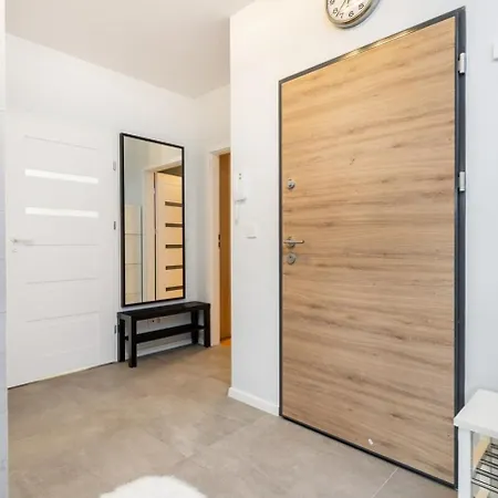 Modern 2 Bedroom With Parking Bemowo