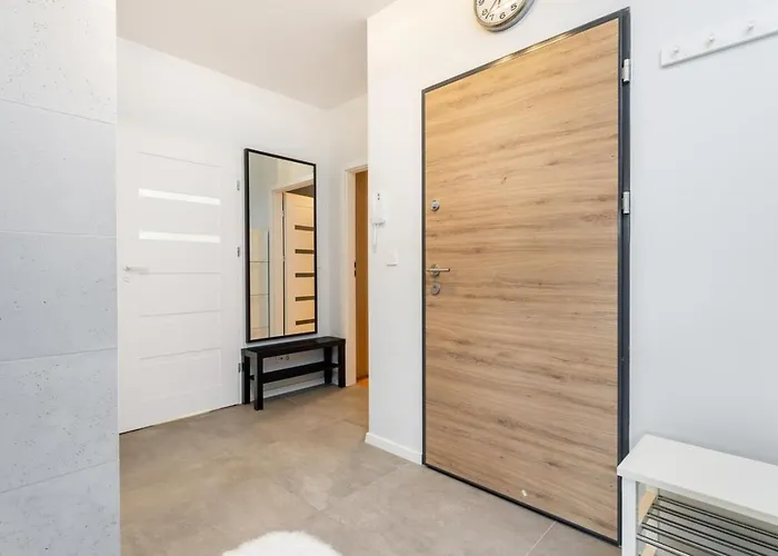 Modern 2 Bedroom With Parking Bemowo